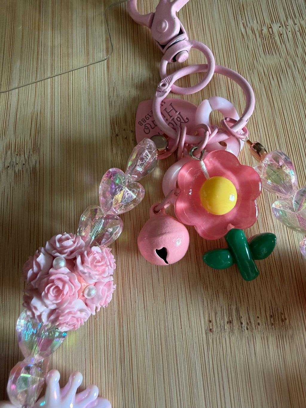 Bijou de téléphone « Fleur Printanière »