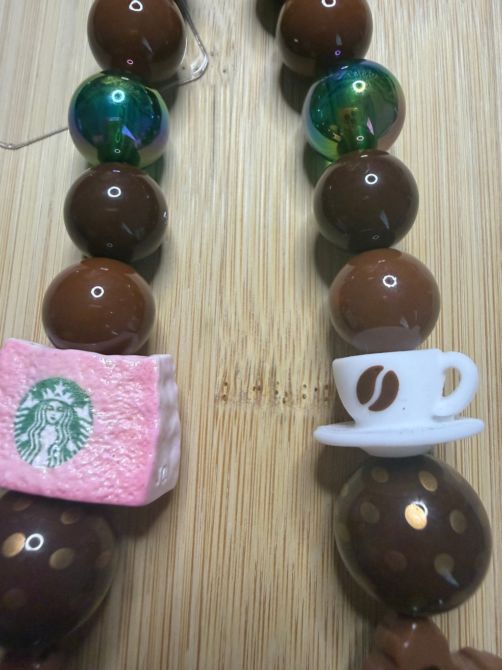 ☕ Bijou de téléphone “Café Gourmand” – Création artisanale ☕