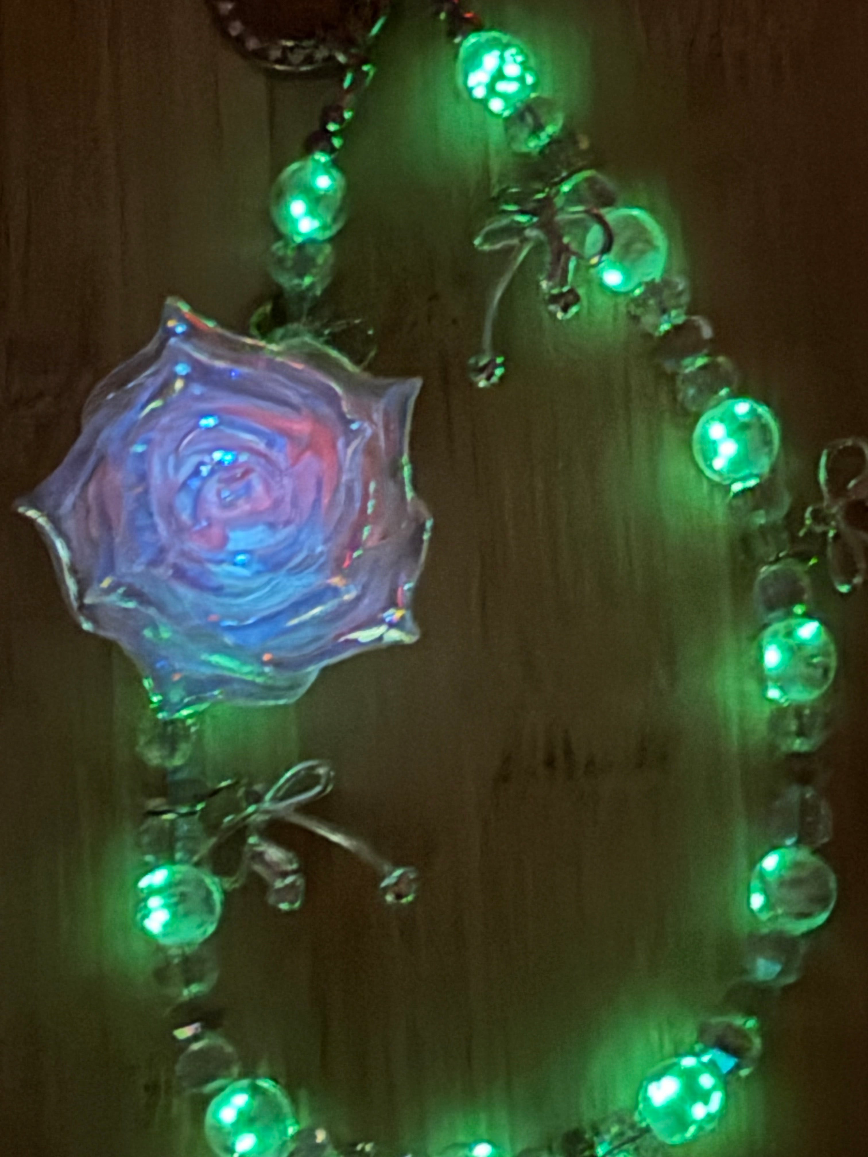 🌹 Bijou de téléphone « Rose Lunaire » 🌹