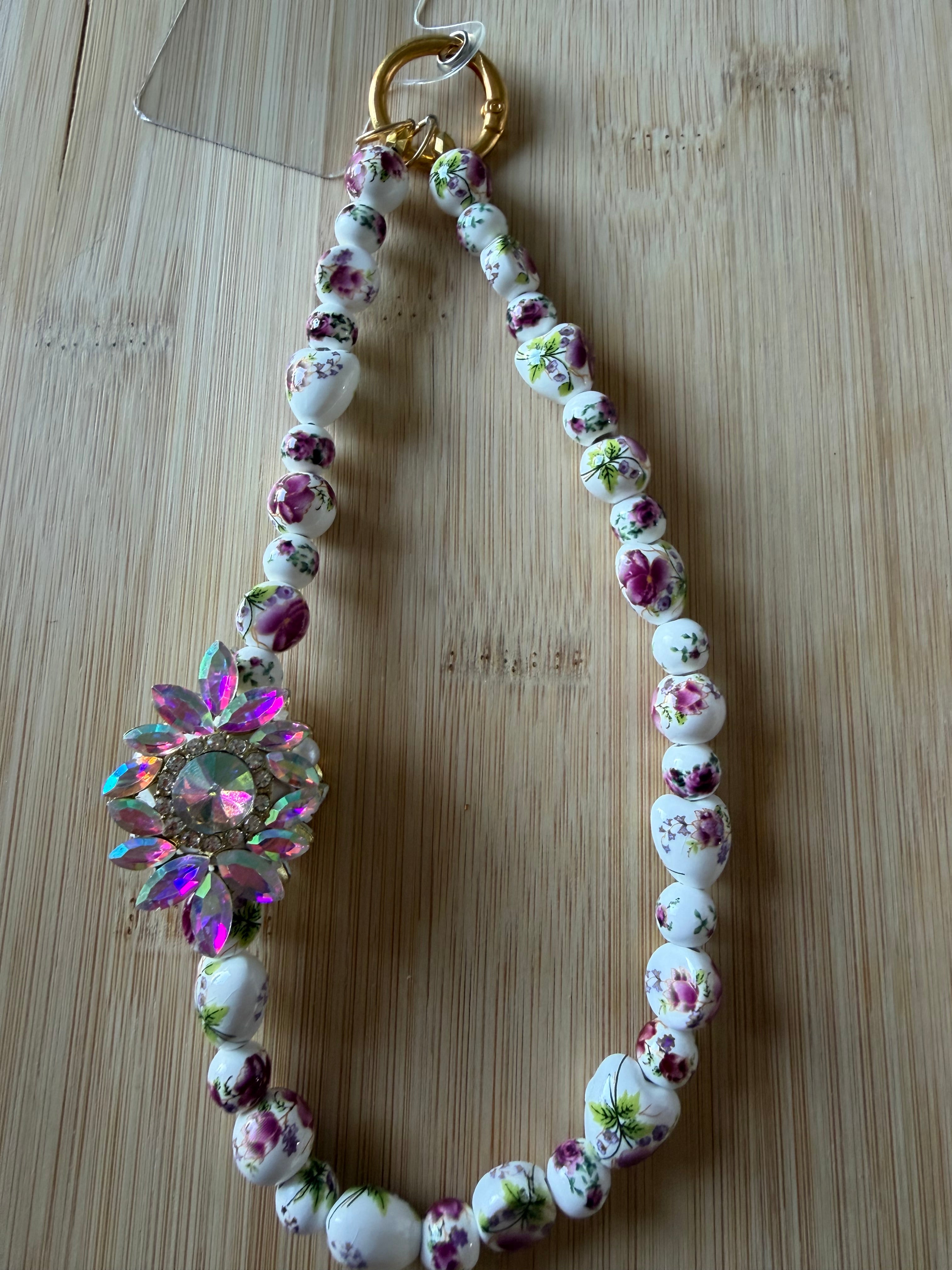 🌸 Bijou de téléphone « Fleur de Printemps »