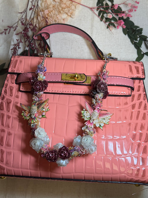 Bijou 2-en-1 Colibris & Fleurs – Bijou de téléphone & bijou de sac