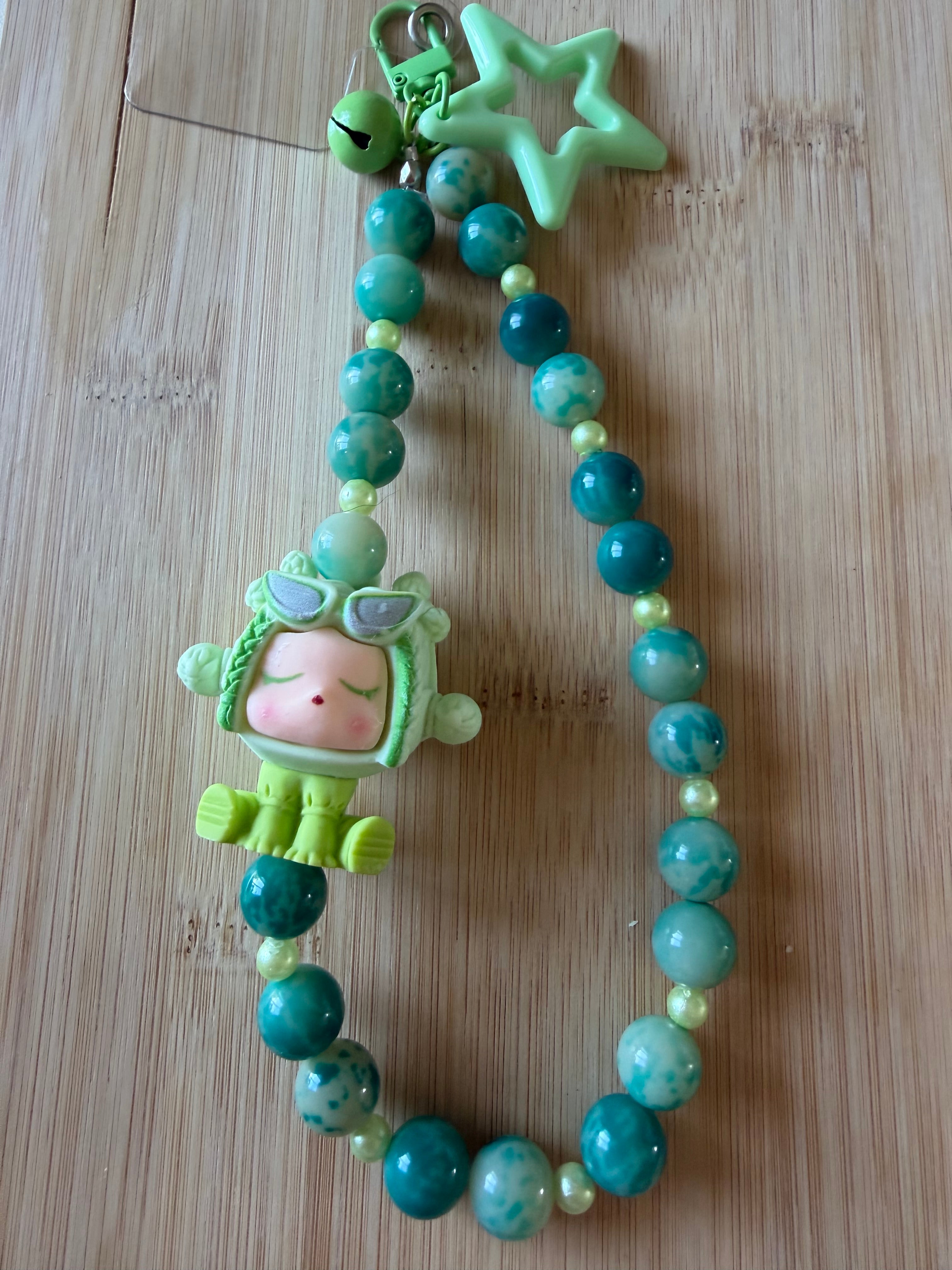 💚 Bijou de téléphone « Étoile Menthe » – Collection Bodhi